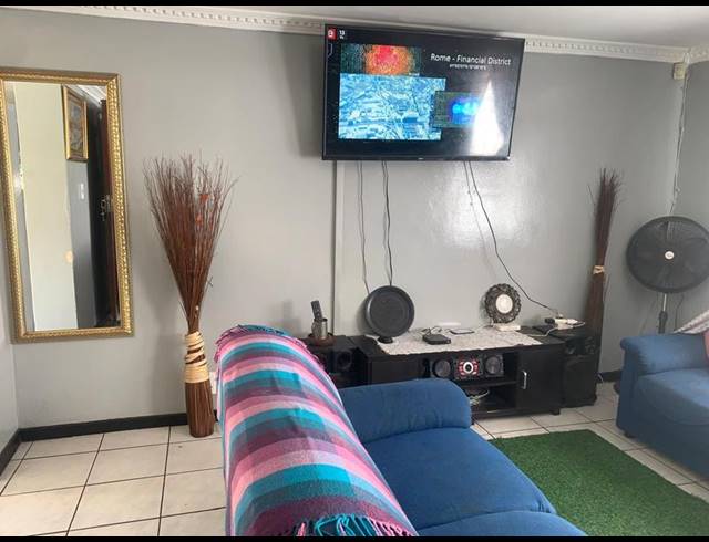 3 BEDROOM HOUSE FOR SALE IN WOODLANDS